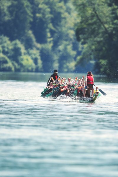 Dragon Boat Events: Steigen Sie ein – Beschwören Sie den sportlichen Geist Ihres Teams herauf – mit einem Drachenboot-Event